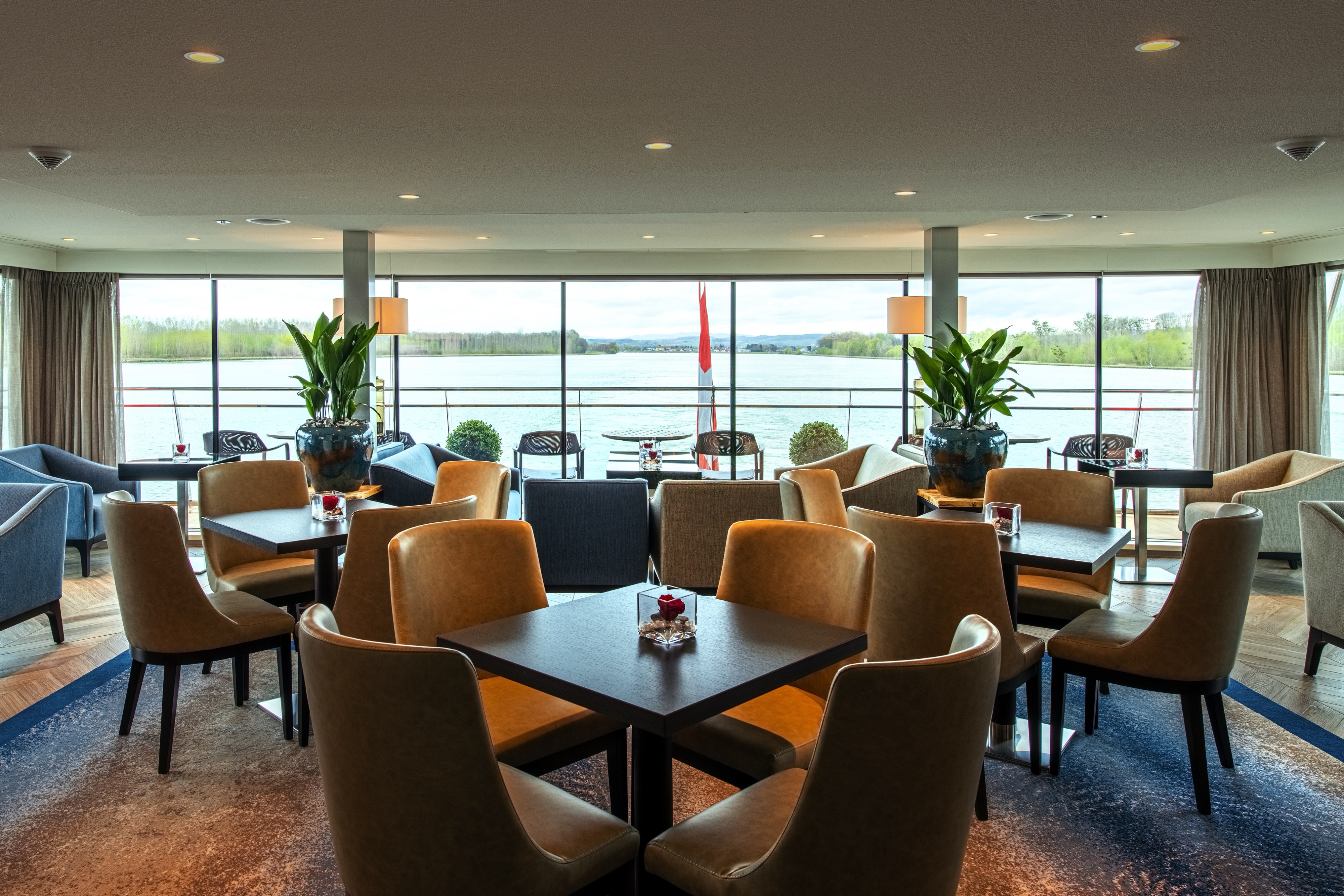 Avalon View - Club Lounge